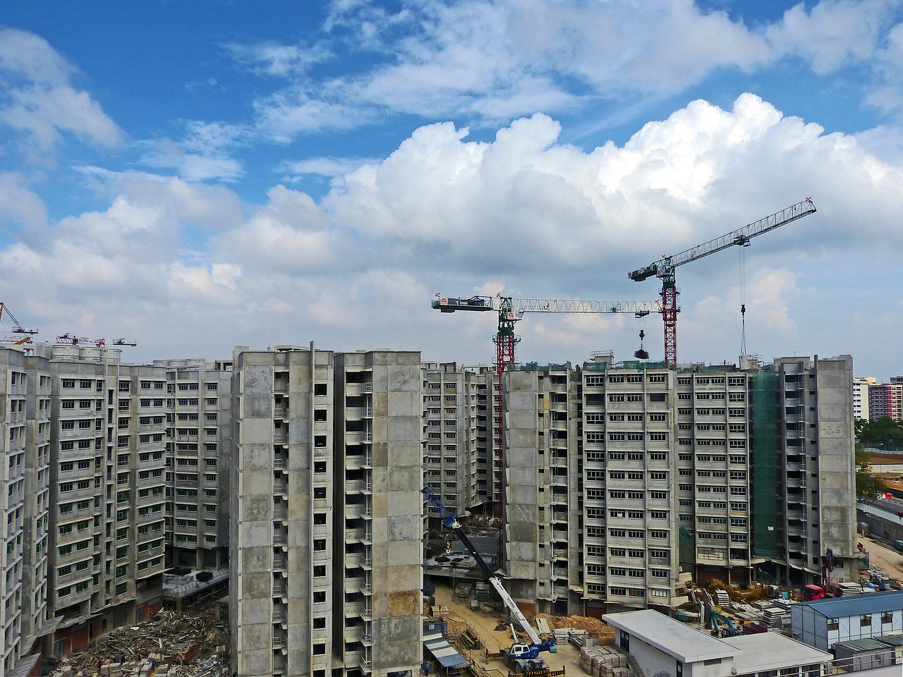 住建部积极推进城中村改造工程，助力城市更新与发展